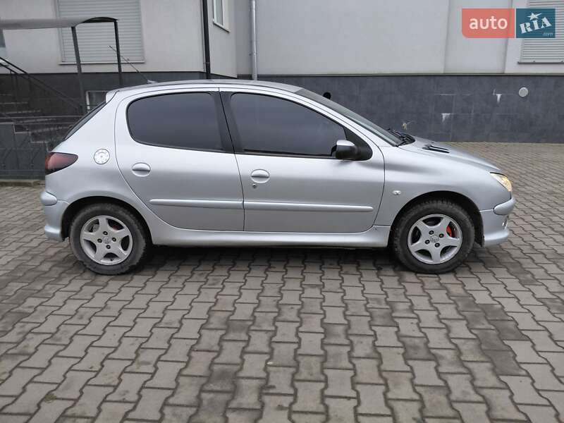 Хэтчбек Peugeot 206 2008 в Дубно фото 4 Хэтчбек Peugeot 206 2008 в Дубно