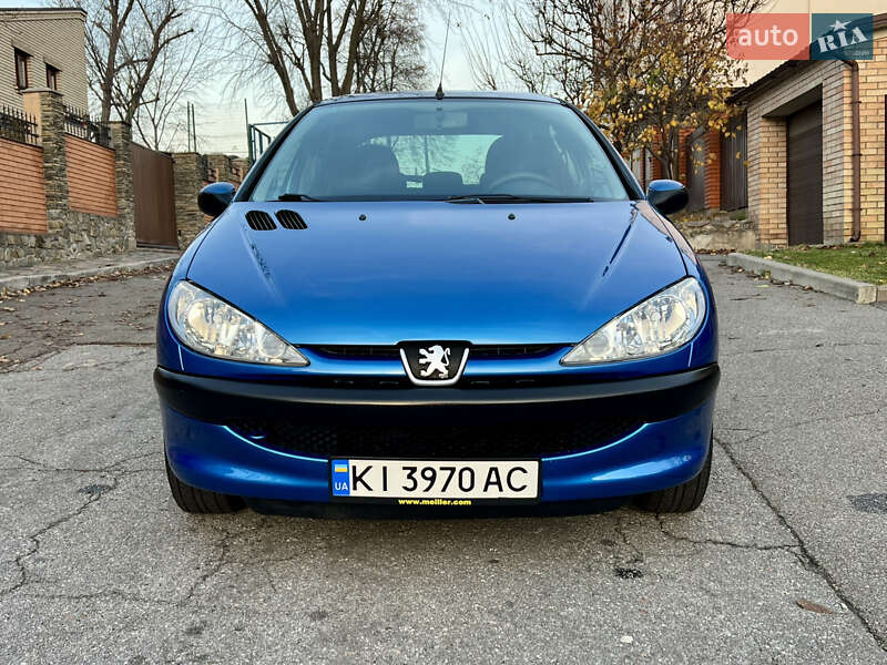 Хэтчбек Peugeot 206 2004 в Киеве фото 3 Хэтчбек Peugeot 206 2004 в Киеве