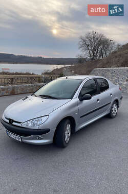 Седан Peugeot 206 2007 в Чернигове