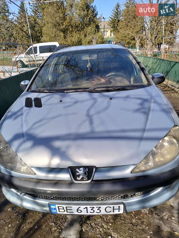 Универсал Peugeot 206 2003 в Врадиевке