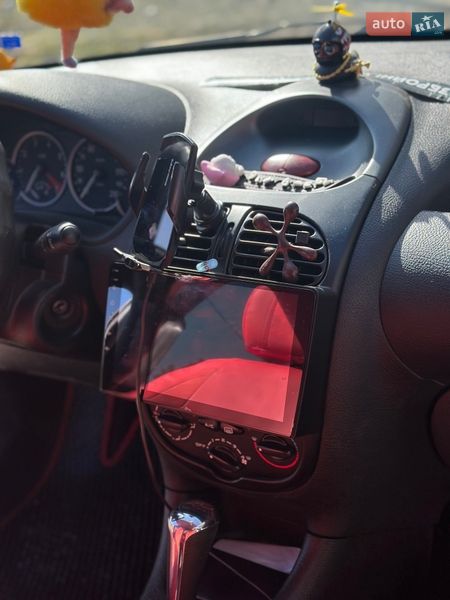 Хэтчбек Peugeot 206 2008 в Киеве