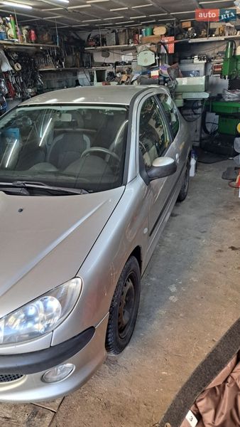 Седан Peugeot 206 2005 в Києві