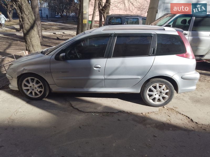 Универсал Peugeot 206 2004 в Киеве фото 3 Универсал Peugeot 206 2004 в Киеве