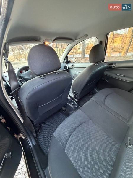 Седан Peugeot 206 2011 в Виннице