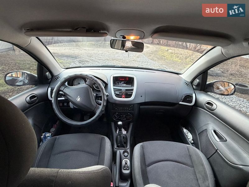 Седан Peugeot 206 2011 в Виннице