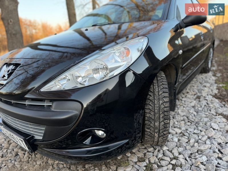 Седан Peugeot 206 2011 в Виннице