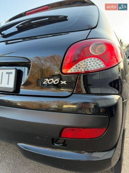 Седан Peugeot 206 2011 в Виннице