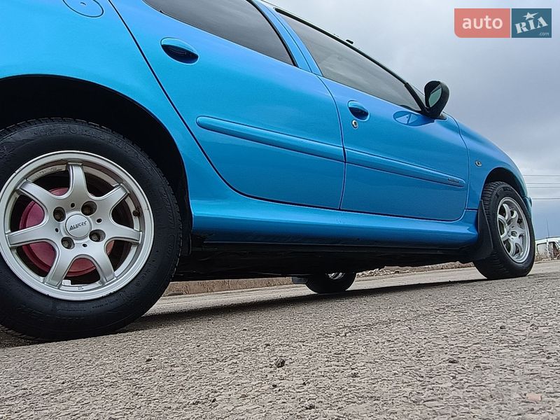 Хэтчбек Peugeot 206 1999 в Виннице фото 12 Хэтчбек Peugeot 206 1999 в Виннице