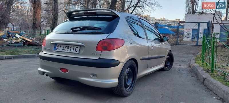 Седан Peugeot 206 2005 в Києві