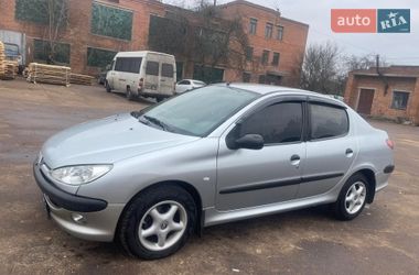 Седан Peugeot 206 2008 в Коростене