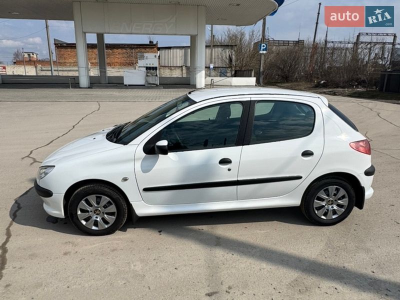 Хетчбек Peugeot 206 2006 в Сумах