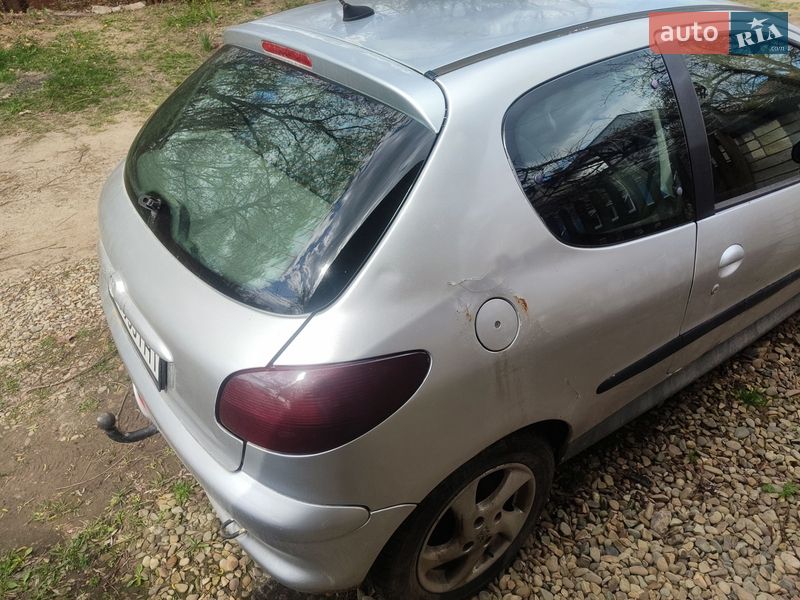 Хэтчбек Peugeot 206 2003 в Калуше фото 4 Хэтчбек Peugeot 206 2003 в Калуше