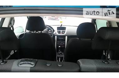 Хетчбек Peugeot 207 2011 в 