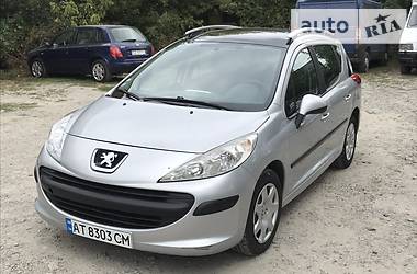 Седан Peugeot 207 2009 в Ивано-Франковске