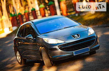 Хетчбек Peugeot 207 2006 в 