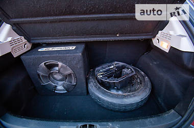 Хетчбек Peugeot 207 2006 в 