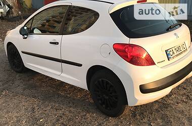 Хетчбек Peugeot 207 2008 в Києві