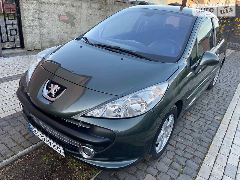 Хэтчбек Peugeot 207 2008 в Стрые