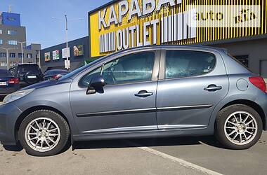 Хетчбек Peugeot 207 2008 в 