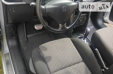 Хетчбек Peugeot 207 2010 в 