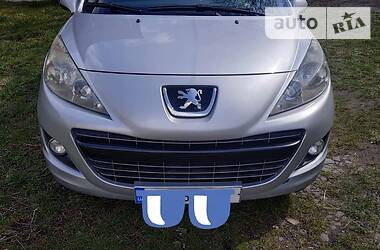 Хетчбек Peugeot 207 2010 в 
