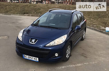 Универсал Peugeot 207 2010 в Киеве