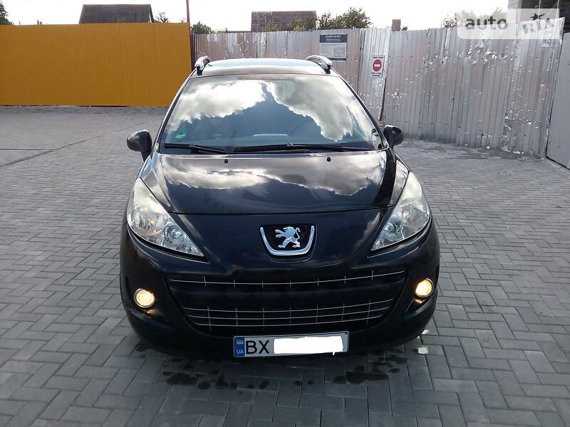 Універсал Peugeot 207 2011 в Шепетівці