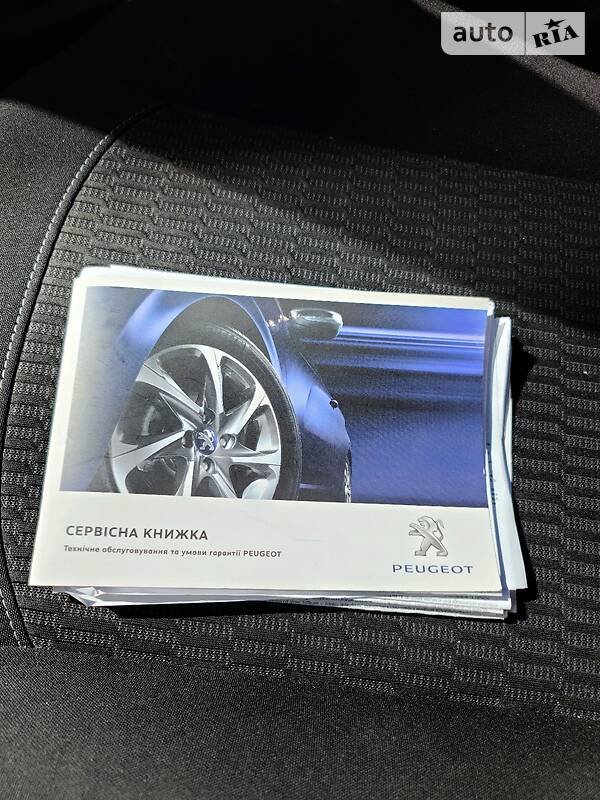 Седан Peugeot 207 2017 в Днепре