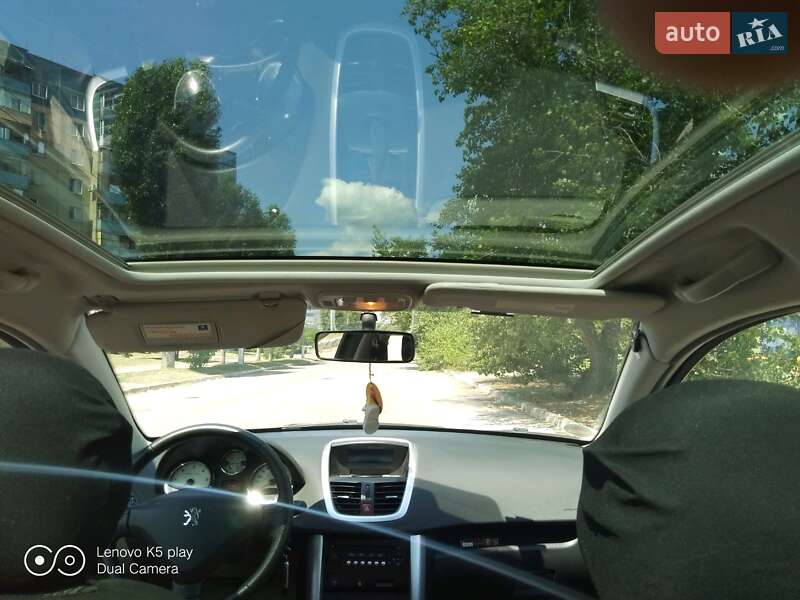 Універсал Peugeot 207 2011 в Кам'янському