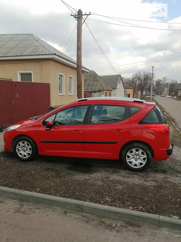 Универсал Peugeot 207 2011 в Прилуках