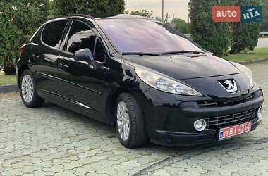 Хэтчбек Peugeot 207 2008 в Дубно