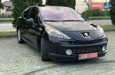 Хэтчбек Peugeot 207 2008 в Дубно