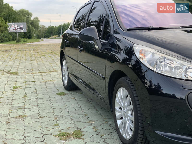 Хэтчбек Peugeot 207 2008 в Дубно фото 15 Хэтчбек Peugeot 207 2008 в Дубно