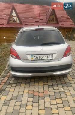 Хетчбек Peugeot 207 2011 в Києві