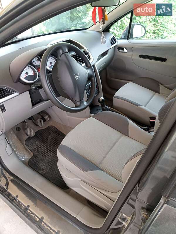 Універсал Peugeot 207 2008 в Іршаві