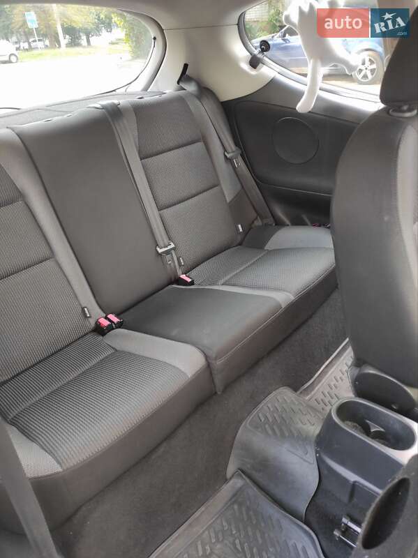 Хэтчбек Peugeot 207 2012 в Львове