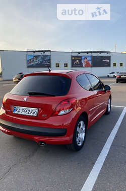 Хэтчбек Peugeot 207 2011 в 