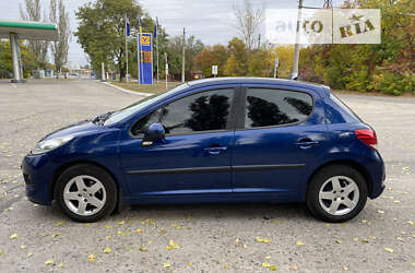 Хэтчбек Peugeot 207 2010 в Запорожье