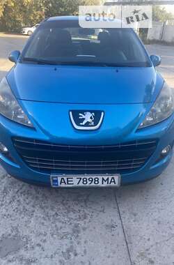 Хэтчбек Peugeot 207 2011 в 