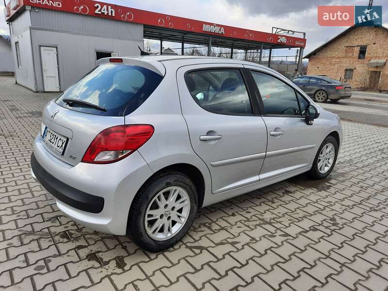 Peugeot 207 2010