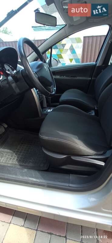 Хэтчбек Peugeot 207 2008 в Буче