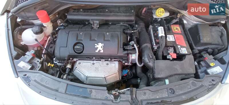 Хэтчбек Peugeot 207 2008 в Буче