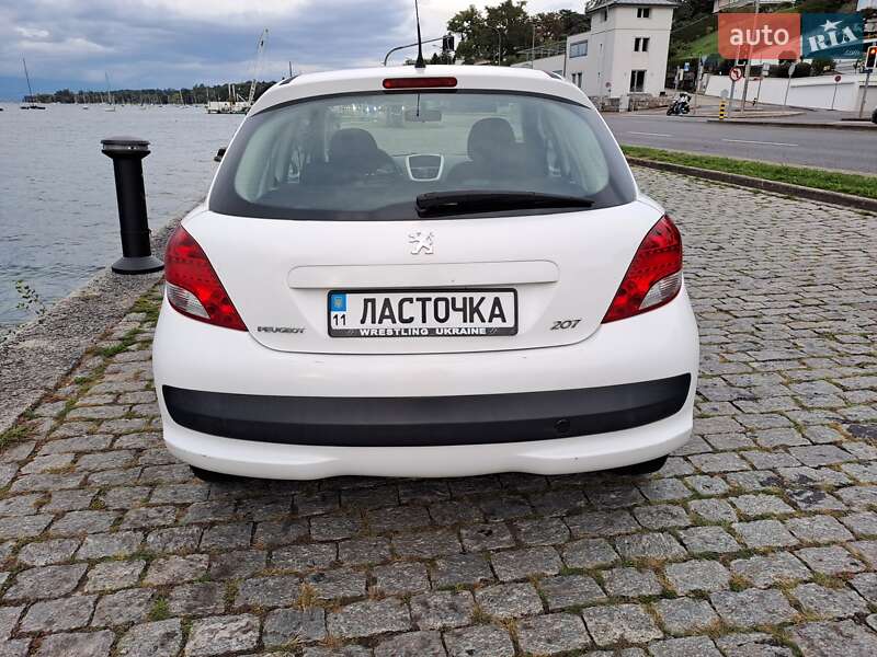 Хетчбек Peugeot 207 2011 в Києві