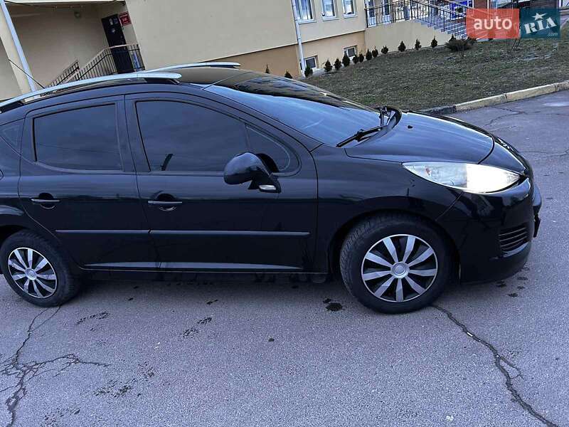 Універсал Peugeot 207 2010 в Дрогобичі