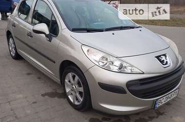 Хетчбек Peugeot 207 2008 в Стрию