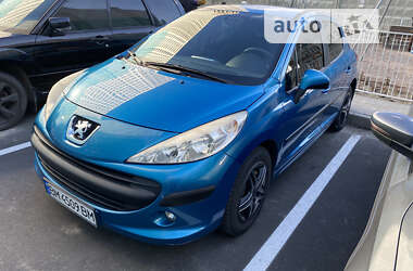 Хэтчбек Peugeot 207 2008 в Киеве