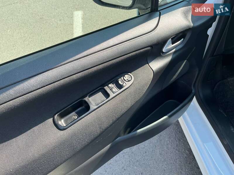 Універсал Peugeot 207 2010 в Вінниці