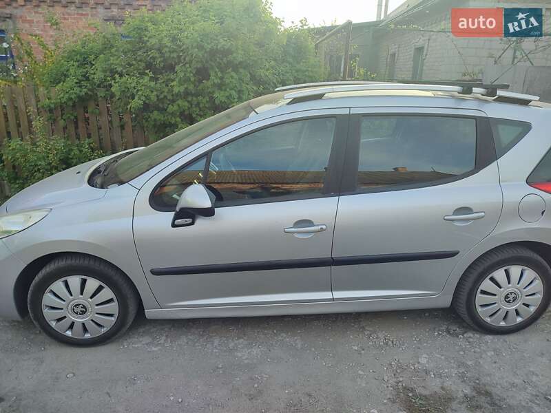 Peugeot 207 2008 Peugeot 207 2008