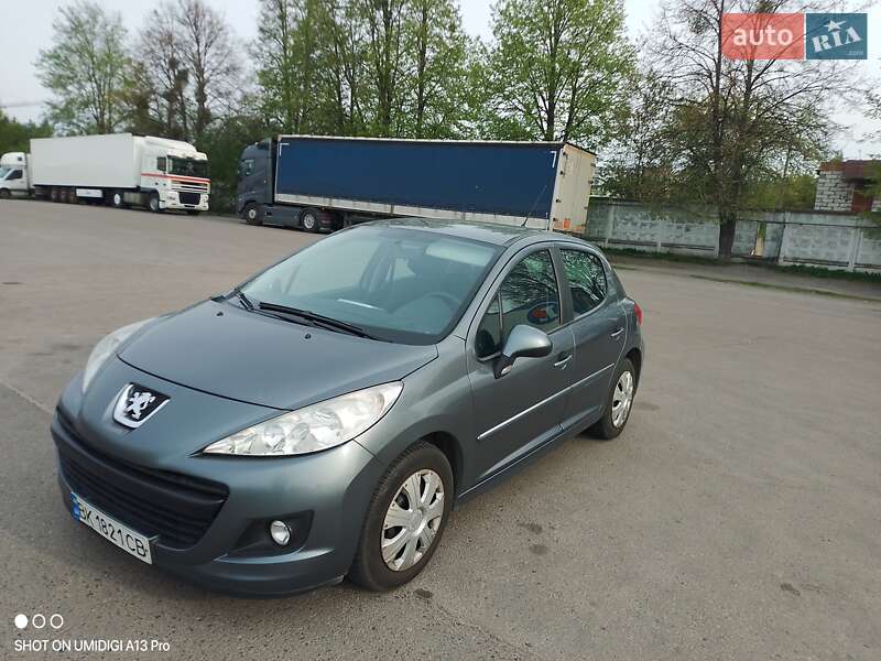 Хетчбек Peugeot 207 2011 в Рівному