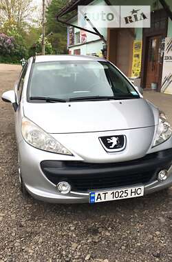 Хэтчбек Peugeot 207 2008 в Калуше